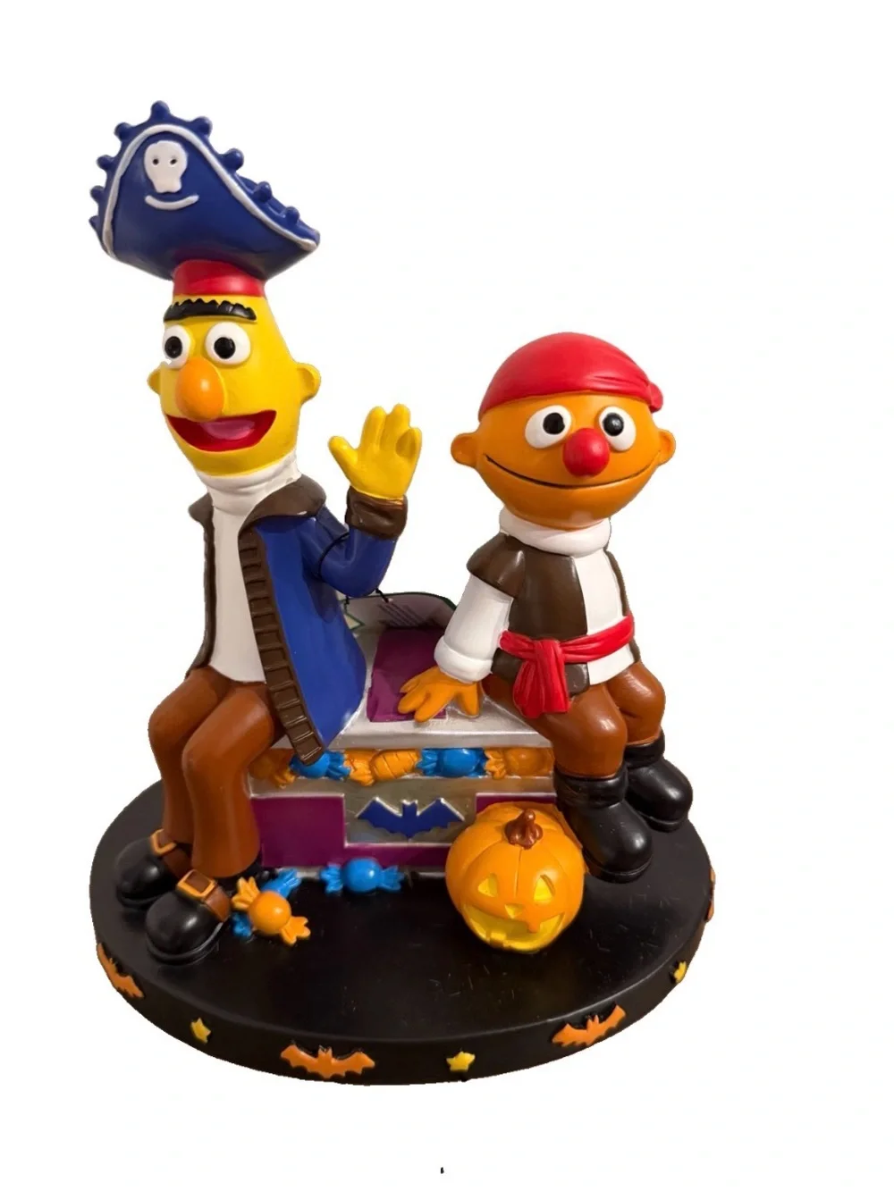🎃 Bert and Ernie Sesame Street Halloween Resin Decoration Brand New With Tags